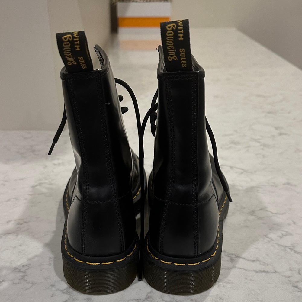 Doc Martens - Picture 4 of 8